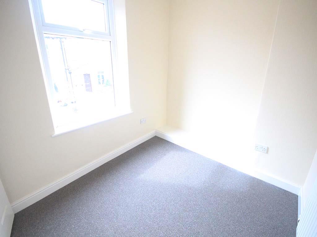 3 bedroom mid terrace house To Let in Barnoldswick - IMG_6899.jpg